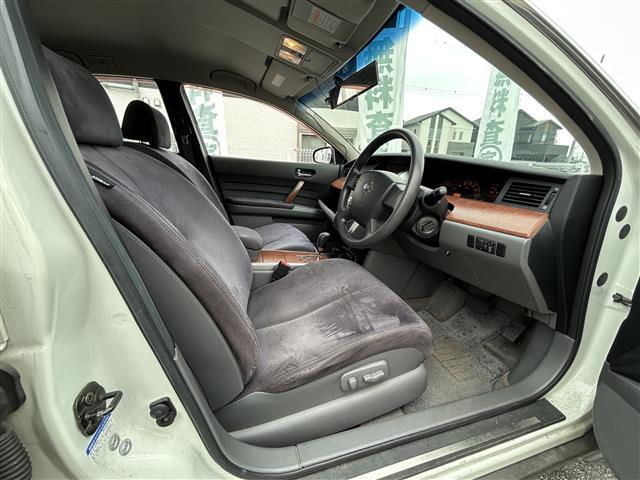 ティアナ 230JK M-コレクション ・ワンオーナー・純正ナビ(FM/AM/DVD)・バックカメラ・ドライブレコーダー・ハンズフリー・純正フロアマット・電格ミラー・禁煙車・盗難防止装置・パワーシート・ドアバイザー(19枚目)