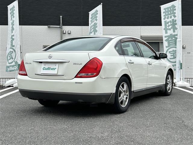 ティアナ 230JK M-コレクション ・ワンオーナー・純正ナビ(FM/AM/DVD)・バックカメラ・ドライブレコーダー・ハンズフリー・純正フロアマット・電格ミラー・禁煙車・盗難防止装置・パワーシート・ドアバイザー(32枚目)