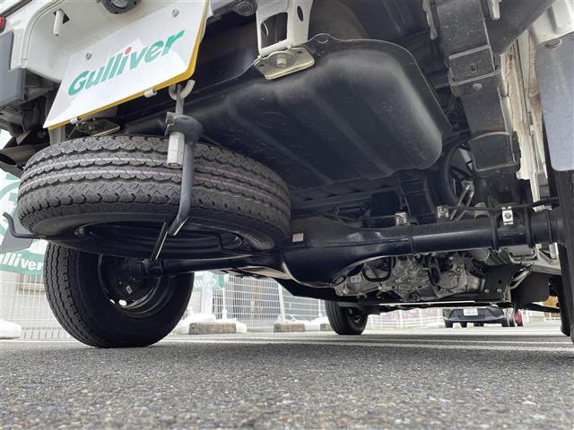 ハイゼットトラック スタンダード 禁煙車・4WD・5速MT・衝突軽減システム・コーナーセンサー・オートライト・アイドリングストップ・スペアキー(4枚目)
