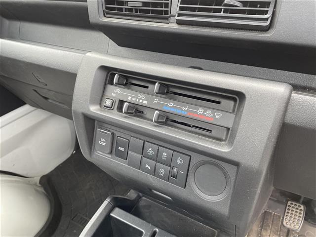 ハイゼットトラック スタンダード 禁煙車・4WD・5速MT・衝突軽減システム・コーナーセンサー・オートライト・アイドリングストップ・スペアキー(7枚目)