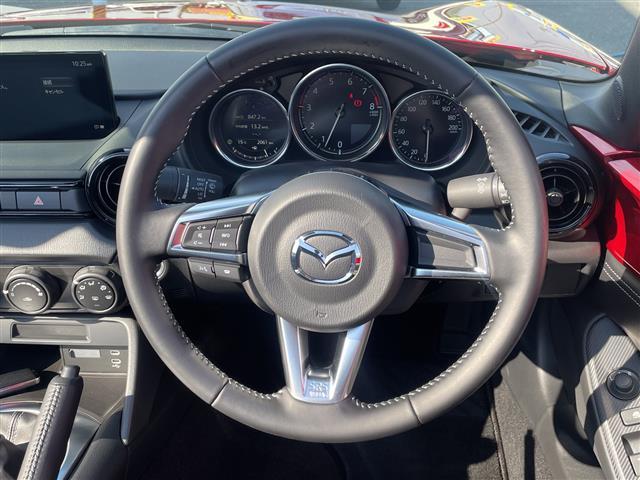 ロードスター Ｓ　ワンオーナー　禁煙車　純正ナビ　Ｂｌｕｅｔｏｏｔｈ　ドラレコ　ＡＵＴＯライト　オートマチックハイビーム　オートワイパー　純正１６インチアルミホイール　プッシュスタート／スマートキー（3枚目）