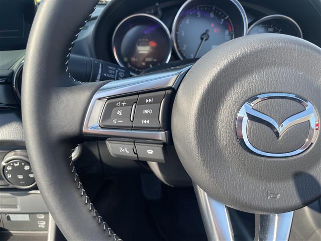 ロードスター Ｓ　ワンオーナー　禁煙車　純正ナビ　Ｂｌｕｅｔｏｏｔｈ　ドラレコ　ＡＵＴＯライト　オートマチックハイビーム　オートワイパー　純正１６インチアルミホイール　プッシュスタート／スマートキー（17枚目）