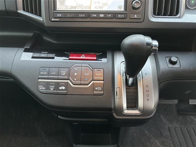 ステップワゴンスパーダ Z ・ディーラーナビ・FM/AM/CD/DVD/ワンセグTV/Bluetooth・全方位カメラ・ビルトインETC・両側パワースライドドア・禁煙車・スペアキー1本・盗難防止装置・横滑り防止装置・電格ミラー(12枚目)