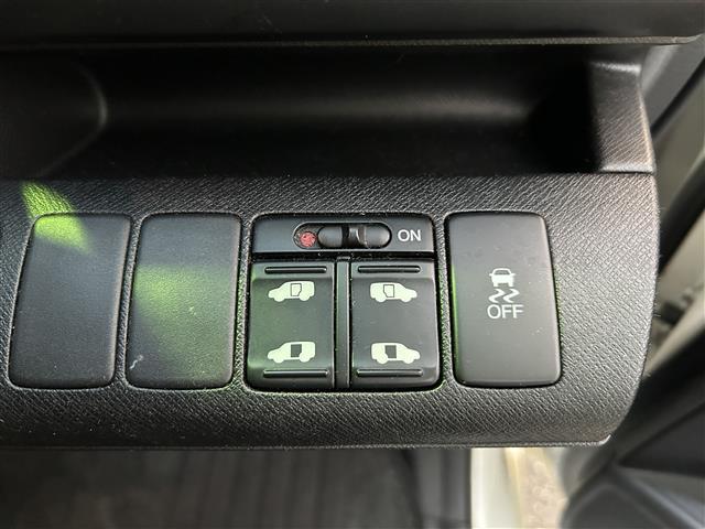 ステップワゴンスパーダ Z ・ディーラーナビ・FM/AM/CD/DVD/ワンセグTV/Bluetooth・全方位カメラ・ビルトインETC・両側パワースライドドア・禁煙車・スペアキー1本・盗難防止装置・横滑り防止装置・電格ミラー(13枚目)