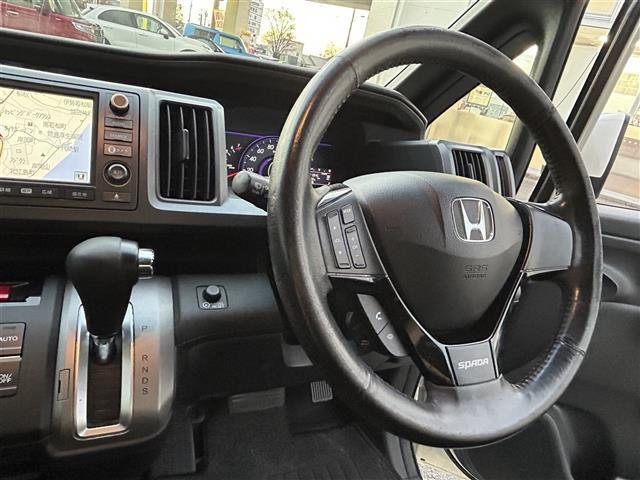 ステップワゴンスパーダ Z ・ディーラーナビ・FM/AM/CD/DVD/ワンセグTV/Bluetooth・全方位カメラ・ビルトインETC・両側パワースライドドア・禁煙車・スペアキー1本・盗難防止装置・横滑り防止装置・電格ミラー(18枚目)