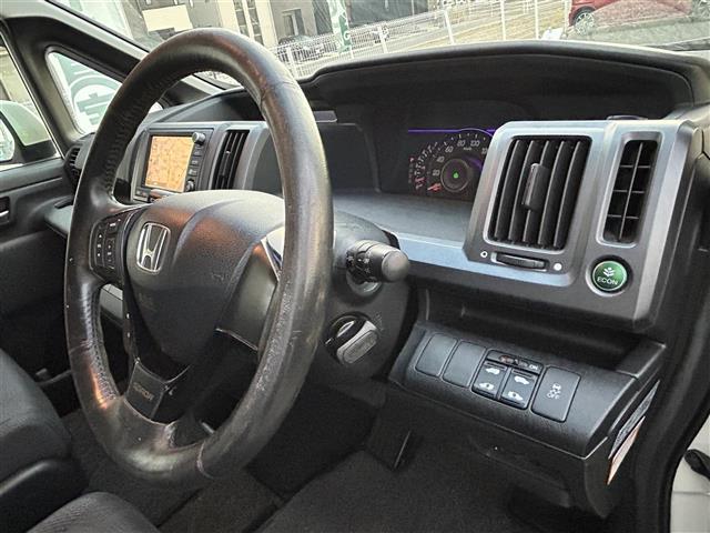 ステップワゴンスパーダ Z ・ディーラーナビ・FM/AM/CD/DVD/ワンセグTV/Bluetooth・全方位カメラ・ビルトインETC・両側パワースライドドア・禁煙車・スペアキー1本・盗難防止装置・横滑り防止装置・電格ミラー(19枚目)