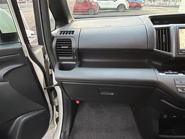 ステップワゴンスパーダ Z ・ディーラーナビ・FM/AM/CD/DVD/ワンセグTV/Bluetooth・全方位カメラ・ビルトインETC・両側パワースライドドア・禁煙車・スペアキー1本・盗難防止装置・横滑り防止装置・電格ミラー(20枚目)