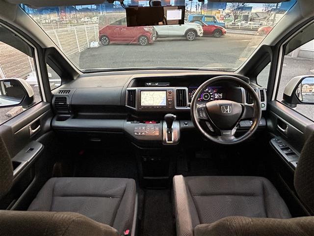 ステップワゴンスパーダ Z ・ディーラーナビ・FM/AM/CD/DVD/ワンセグTV/Bluetooth・全方位カメラ・ビルトインETC・両側パワースライドドア・禁煙車・スペアキー1本・盗難防止装置・横滑り防止装置・電格ミラー(42枚目)