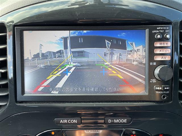 ジューク １５ＲＳ　タイプＶ　禁煙車　純正７インチナビ　フルセグ　Ｂｌｕｅｔｏｏｔｈ　ＤＶＤ再生　前方ドラレコ　バックカメラ　ＥＴＣ　ＡＵＴＯライト　革巻きステアリング　プッシュスタート／スマートキー　純正スチールホイール積込（6枚目）