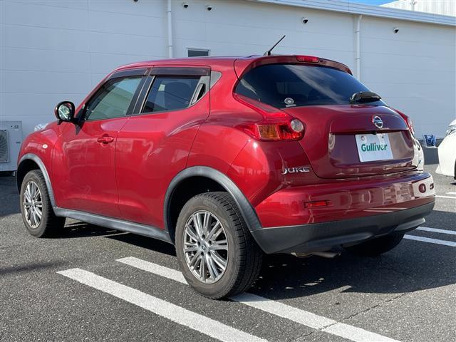 ジューク １５ＲＳ　タイプＶ　禁煙車　純正７インチナビ　フルセグ　Ｂｌｕｅｔｏｏｔｈ　ＤＶＤ再生　前方ドラレコ　バックカメラ　ＥＴＣ　ＡＵＴＯライト　革巻きステアリング　プッシュスタート／スマートキー　純正スチールホイール積込（30枚目）