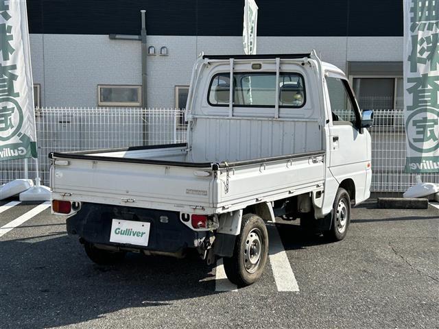 サンバートラック ＴＢ　ワンオーナー　禁煙車　ＭＴ車　４ＷＤ　純正オーディオ　エアコン　パワーステアリング　純正フロアマット　ヘッドライトレベライザー　取扱説明書　保証書（34枚目）