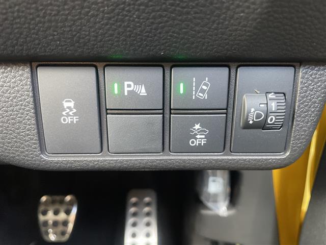 N-ONE RS ワンオーナー 禁煙車 純正ディスプレイオーディオ フルセグ Bluetooth carplay 前席シートヒーター 衝突軽減ブレーキ レーンキープアシスト バックカメラ 前後ドラレコ LED ETC(10枚目)