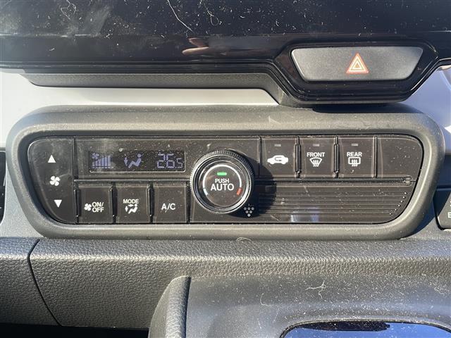 Ｎ－ＯＮＥ オリジナル　ワンオーナー　禁煙車　純正７インチＳＤナビ　フルセグ　Ｂｌｕｅｔｏｏｔｈ　レーダークルーズコントロール　衝突軽減ブレーキ　前後ドラレコ　レザー調シートカバー　ルーフキャリア　ビルドインＥＴＣ（12枚目）