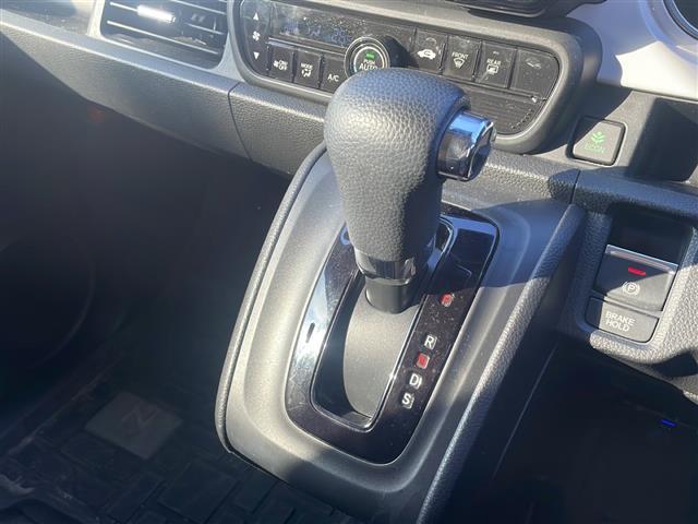 Ｎ－ＯＮＥ オリジナル　ワンオーナー　禁煙車　純正７インチＳＤナビ　フルセグ　Ｂｌｕｅｔｏｏｔｈ　レーダークルーズコントロール　衝突軽減ブレーキ　前後ドラレコ　レザー調シートカバー　ルーフキャリア　ビルドインＥＴＣ（13枚目）