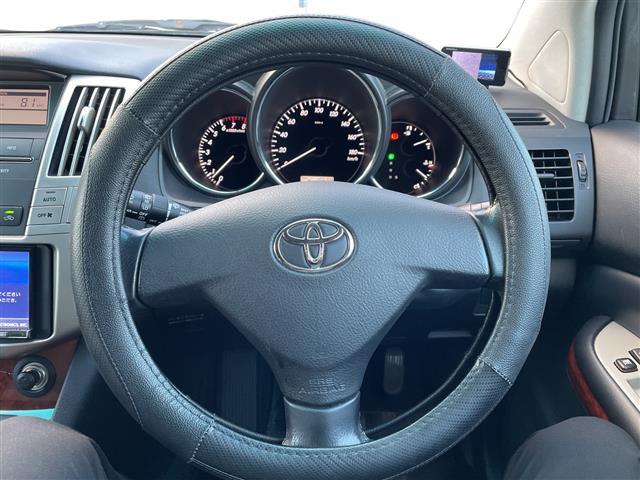 ハリアー 240G プレミアムLパッケージ ワンオーナー禁煙車社外ナビフルセグテレビETCシートヒーター黒革パワーステアリングパワーウィンドウAUTOライトAUTOエアコン純正フロアマット純正アルミホイール電挌ミラー(5枚目)