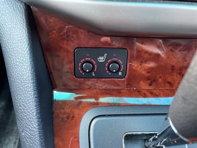 ハリアー 240G プレミアムLパッケージ ワンオーナー禁煙車社外ナビフルセグテレビETCシートヒーター黒革パワーステアリングパワーウィンドウAUTOライトAUTOエアコン純正フロアマット純正アルミホイール電挌ミラー(13枚目)