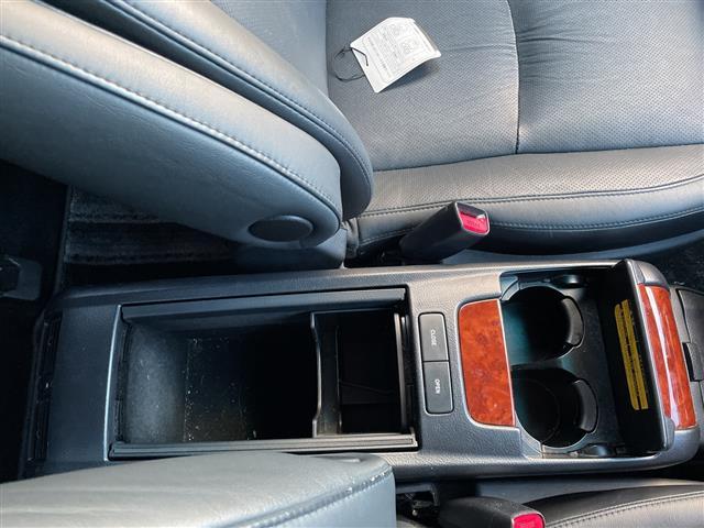 ハリアー 240G プレミアムLパッケージ ワンオーナー禁煙車社外ナビフルセグテレビETCシートヒーター黒革パワーステアリングパワーウィンドウAUTOライトAUTOエアコン純正フロアマット純正アルミホイール電挌ミラー(15枚目)