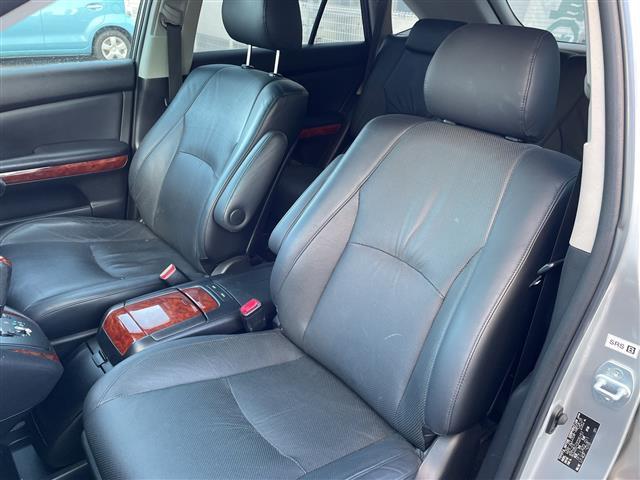 ハリアー 240G プレミアムLパッケージ ワンオーナー禁煙車社外ナビフルセグテレビETCシートヒーター黒革パワーステアリングパワーウィンドウAUTOライトAUTOエアコン純正フロアマット純正アルミホイール電挌ミラー(32枚目)