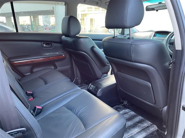ハリアー 240G プレミアムLパッケージ ワンオーナー禁煙車社外ナビフルセグテレビETCシートヒーター黒革パワーステアリングパワーウィンドウAUTOライトAUTOエアコン純正フロアマット純正アルミホイール電挌ミラー(35枚目)