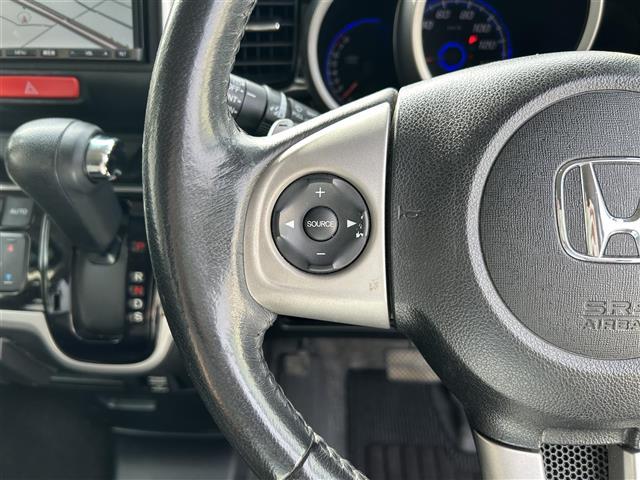 N-BOXカスタム G・ターボパッケージ ・ワンオーナー・社外ナビ・(FM/AM/CD/DVD/フルセグTV)・バックカメラ・禁煙車・両側パワースライドドア・クルーズコントロール・パドルシフト・盗難防止装置・ベンチシート・純正フロアマット(11枚目)