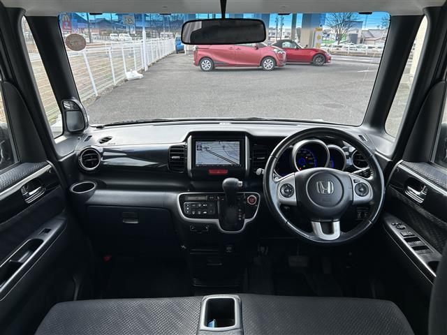 N-BOXカスタム G・ターボパッケージ ・ワンオーナー・社外ナビ・(FM/AM/CD/DVD/フルセグTV)・バックカメラ・禁煙車・両側パワースライドドア・クルーズコントロール・パドルシフト・盗難防止装置・ベンチシート・純正フロアマット(42枚目)