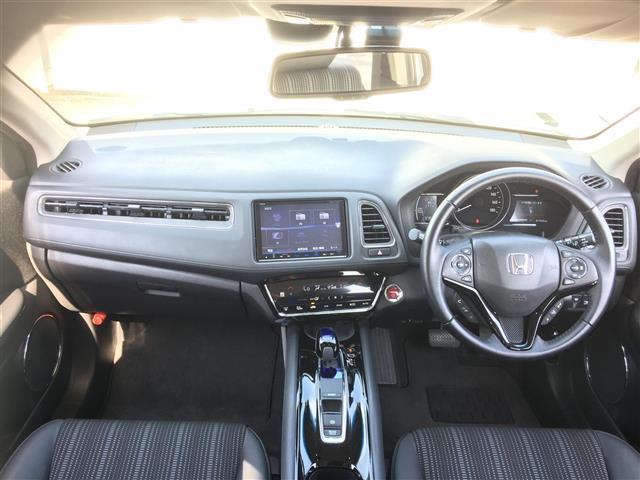 ヴェゼル ハイブリッド 純正8型ナビ/フルセグTV/DVD/音楽録音/Bluetooth/バックカメラ/衝突軽減ブレーキ/レーダークルーズ/レーンキープアシスト/RFP/ハーフレザーシート/シートヒーター/ドラレコ/ETC(2枚目)