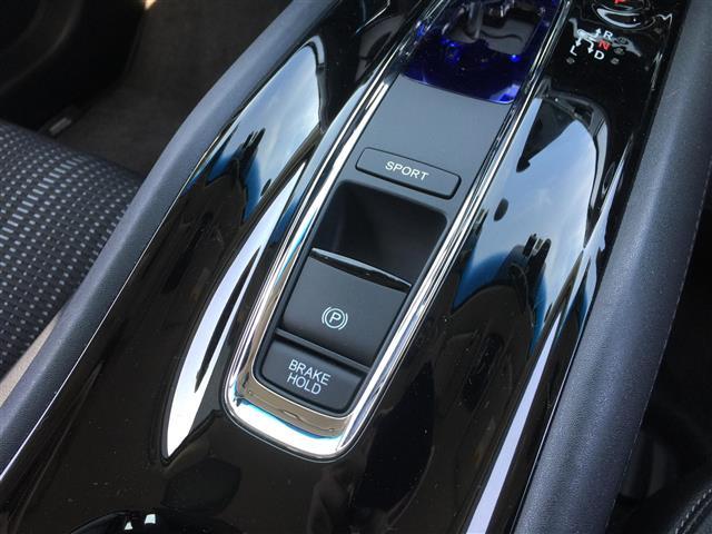 ヴェゼル ハイブリッド 純正8型ナビ/フルセグTV/DVD/音楽録音/Bluetooth/バックカメラ/衝突軽減ブレーキ/レーダークルーズ/レーンキープアシスト/RFP/ハーフレザーシート/シートヒーター/ドラレコ/ETC(12枚目)