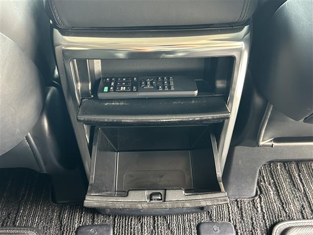 アルファード ２．５Ｓ　Ｃパッケージ　ワンオーナー☆サンルーフ☆純正ナビ（ＣＤ／ＤＶＤ／ＢＴ／フルセグ）☆バックカメラ☆衝突軽減☆レーンアシスト☆ＢＳＭ☆後席モニター☆デジタルインナーミラー☆パワーシート☆シートヒーター／エアシート（40枚目）