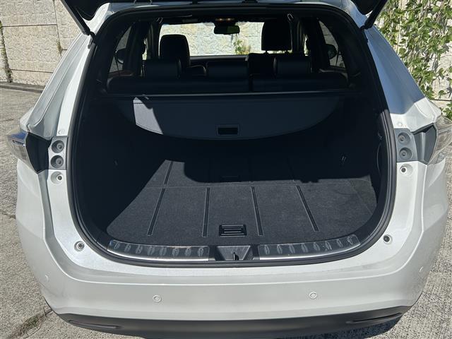 ハリアー プレミアム アドバンスドパッケージ 純正ナビ(CD/DVD/BT/フルセグ)☆全方位カメラ☆衝突軽減システム☆レーンアシスト☆レーダークルーズ☆ETC☆JBLサウンドシステム☆パワーバックドア☆ステアリング電動チルト(8枚目)