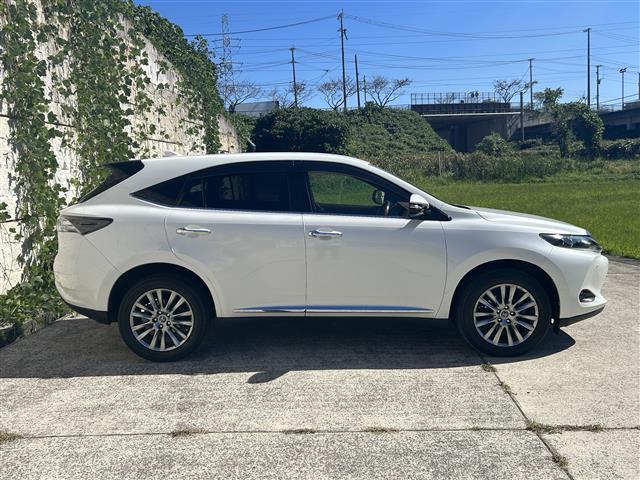 ハリアー プレミアム アドバンスドパッケージ 純正ナビ(CD/DVD/BT/フルセグ)☆全方位カメラ☆衝突軽減システム☆レーンアシスト☆レーダークルーズ☆ETC☆JBLサウンドシステム☆パワーバックドア☆ステアリング電動チルト(10枚目)