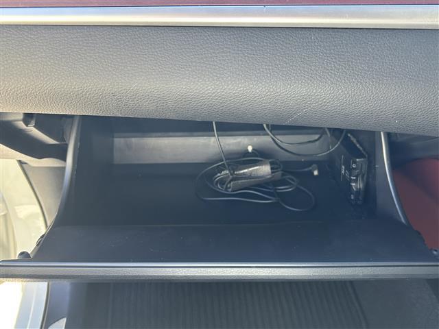 ハリアー プレミアム アドバンスドパッケージ 純正ナビ(CD/DVD/BT/フルセグ)☆全方位カメラ☆衝突軽減システム☆レーンアシスト☆レーダークルーズ☆ETC☆JBLサウンドシステム☆パワーバックドア☆ステアリング電動チルト(37枚目)