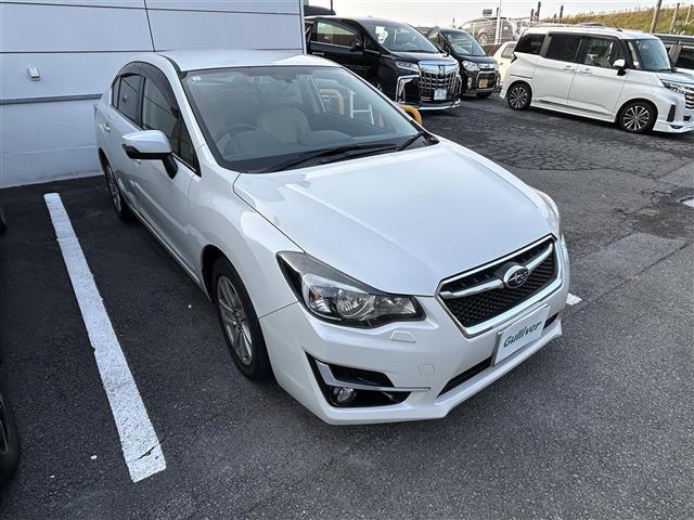 気になる車はすぐにお問い合わせください！画面右側の００６６から始まる無料ダイヤルからお問い合わせ下さい！専門スタッフがお車のご質問にお答えいたします！