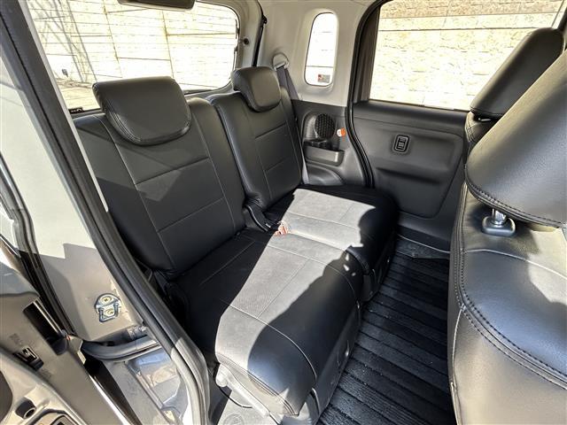 ムーヴキャンバス ＧブラックインテリアＶＳ　ＳＡＩＩＩ　純正ＳＤナビ（ＣＤ／ＤＶＤ／ＢＴ／フルセグ）☆全方位カメラ☆衝突軽減システム☆レーンアシスト☆両側パワースライドドア☆シートヒーター☆ステアリングスイッチ☆オートライト☆ＥＴＣ☆ドラレコ（20枚目）