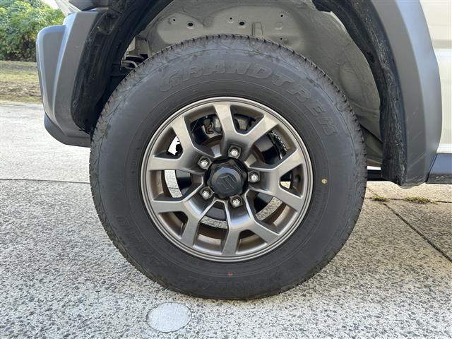 ジムニーシエラ JC ワンオーナー☆社外ディスプレイオーディオ(CD/DVD/BT)☆バックカメラ☆衝突軽減システム☆レーンアシスト☆シートヒーター☆オートライト☆前後ドライブレコーダー☆スマートキー☆純正15インチAW(12枚目)