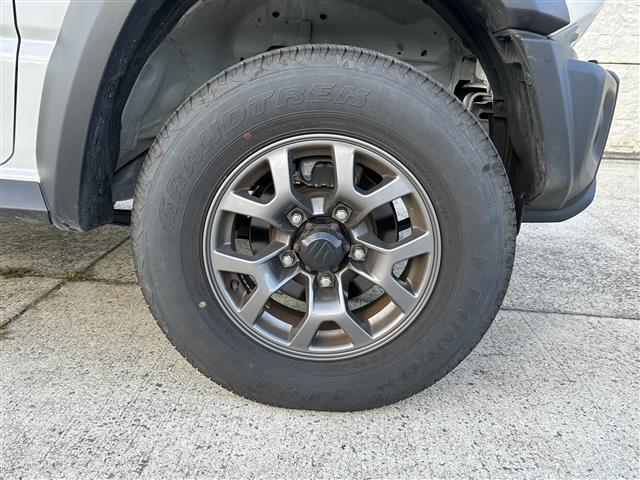 ジムニーシエラ JC ワンオーナー☆社外ディスプレイオーディオ(CD/DVD/BT)☆バックカメラ☆衝突軽減システム☆レーンアシスト☆シートヒーター☆オートライト☆前後ドライブレコーダー☆スマートキー☆純正15インチAW(14枚目)