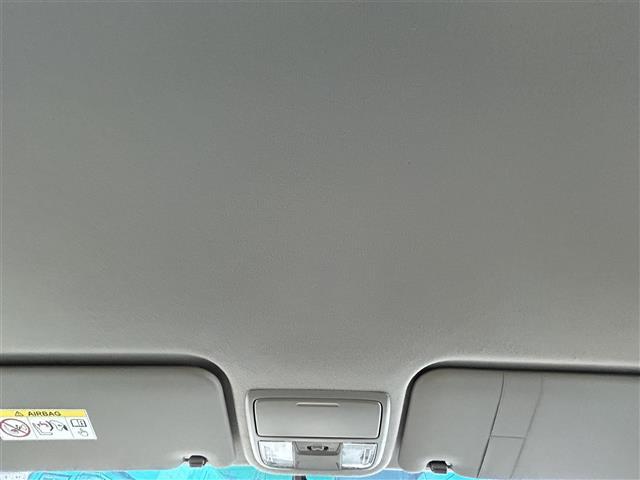 ステップワゴンスパーダ スパーダ　ホンダセンシング　純正９インチナビ（ＣＤ／ＤＶＤ／ＢＴ／フルセグ）☆バックカメラ☆フリップダウンモニター☆衝突軽減システム☆レーンアシスト☆レーダークルーズ☆ＥＴＣ☆両側パワースライドドア☆パドルシフト（4枚目）