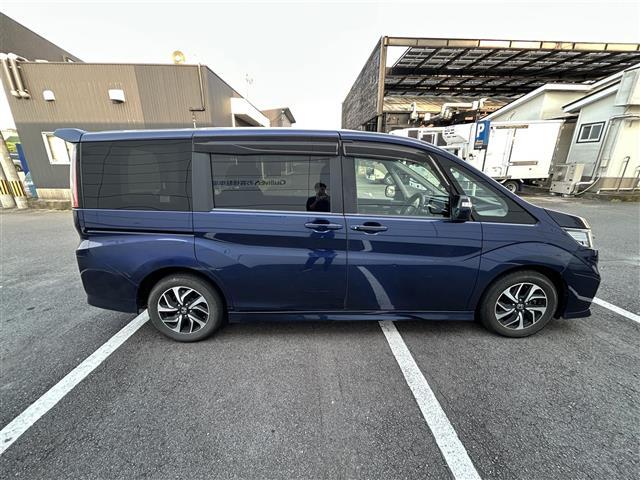 ステップワゴンスパーダ スパーダ　ホンダセンシング　純正９インチナビ（ＣＤ／ＤＶＤ／ＢＴ／フルセグ）☆バックカメラ☆フリップダウンモニター☆衝突軽減システム☆レーンアシスト☆レーダークルーズ☆ＥＴＣ☆両側パワースライドドア☆パドルシフト（34枚目）