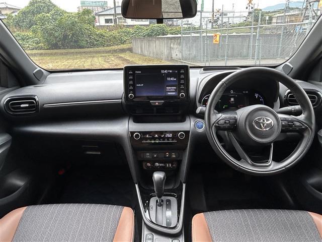 ヤリスクロス ハイブリッドZ アドベンチャー ワンオーナー☆純正ディスプレイオーディオ(Bluetooth/フルセグ)☆バックカメラ☆衝突軽減システム☆レーンアシスト☆BSM☆ACC☆ETC☆ハーフレザーシート☆パワーシート☆シートヒーター(20枚目)