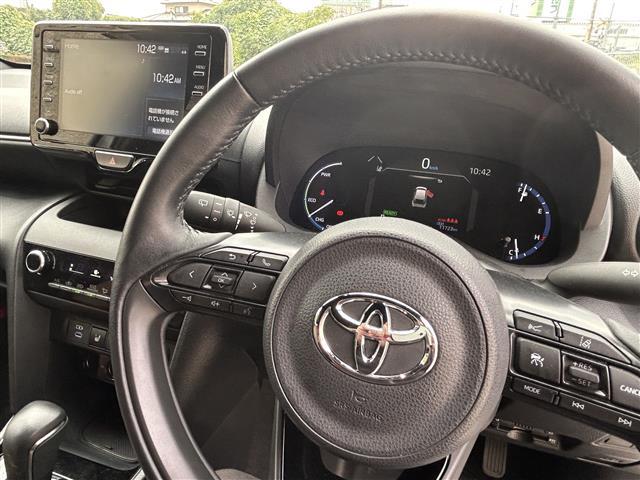 ヤリスクロス ハイブリッドZ アドベンチャー ワンオーナー☆純正ディスプレイオーディオ(Bluetooth/フルセグ)☆バックカメラ☆衝突軽減システム☆レーンアシスト☆BSM☆ACC☆ETC☆ハーフレザーシート☆パワーシート☆シートヒーター(22枚目)