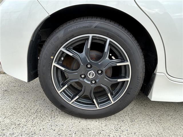 ノート ｅ－パワー　ニスモ　純正メモリナビ（ＣＤ／ＢＤ／ＢＴ／フルセグ）☆バックカメラ☆衝突軽減システム☆レーンアシスト☆オートライト☆ＥＴＣ☆スマートキー☆プッシュスタート☆電動格納ミラー☆純正１６インチＡＷ（11枚目）