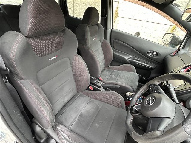 ノート ｅ－パワー　ニスモ　純正メモリナビ（ＣＤ／ＢＤ／ＢＴ／フルセグ）☆バックカメラ☆衝突軽減システム☆レーンアシスト☆オートライト☆ＥＴＣ☆スマートキー☆プッシュスタート☆電動格納ミラー☆純正１６インチＡＷ（22枚目）