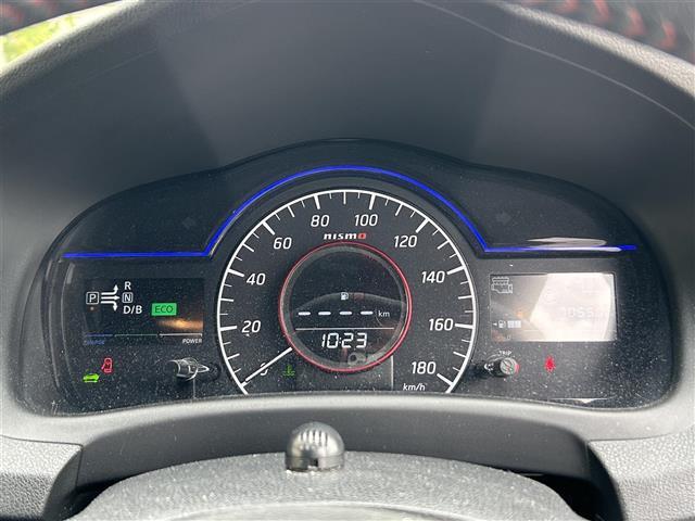 ノート ｅ－パワー　ニスモ　純正メモリナビ（ＣＤ／ＢＤ／ＢＴ／フルセグ）☆バックカメラ☆衝突軽減システム☆レーンアシスト☆オートライト☆ＥＴＣ☆スマートキー☆プッシュスタート☆電動格納ミラー☆純正１６インチＡＷ（31枚目）