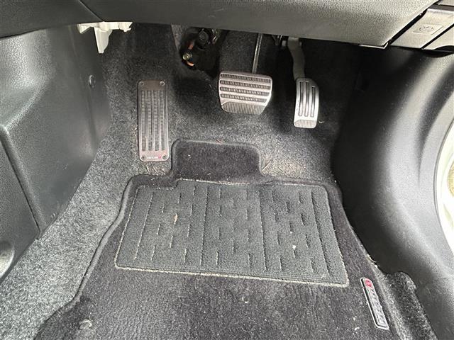 ノート ｅ－パワー　ニスモ　純正メモリナビ（ＣＤ／ＢＤ／ＢＴ／フルセグ）☆バックカメラ☆衝突軽減システム☆レーンアシスト☆オートライト☆ＥＴＣ☆スマートキー☆プッシュスタート☆電動格納ミラー☆純正１６インチＡＷ（41枚目）