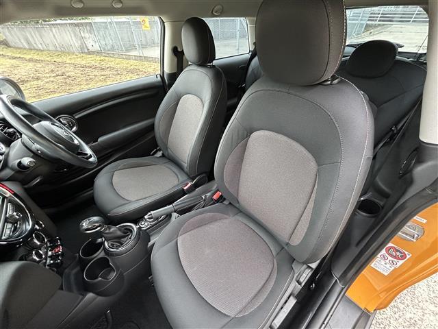 ＭＩＮＩ クーパー　純正ＨＤＤナビ（Ｂｌｕｅｔｏｏｔｈ／ＡＵＸ）☆ＥＴＣ☆アイドリングストップ☆電動格納ミラー☆プッシュスタート☆ＭＴモード☆純正１５インチＡＷ（22枚目）