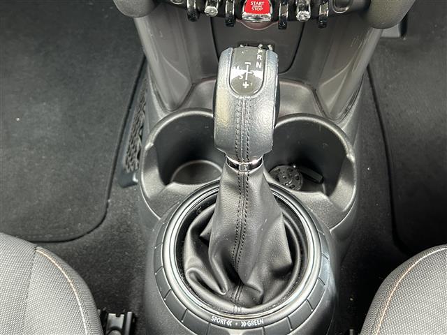 ＭＩＮＩ クーパー　純正ＨＤＤナビ（Ｂｌｕｅｔｏｏｔｈ／ＡＵＸ）☆ＥＴＣ☆アイドリングストップ☆電動格納ミラー☆プッシュスタート☆ＭＴモード☆純正１５インチＡＷ（27枚目）