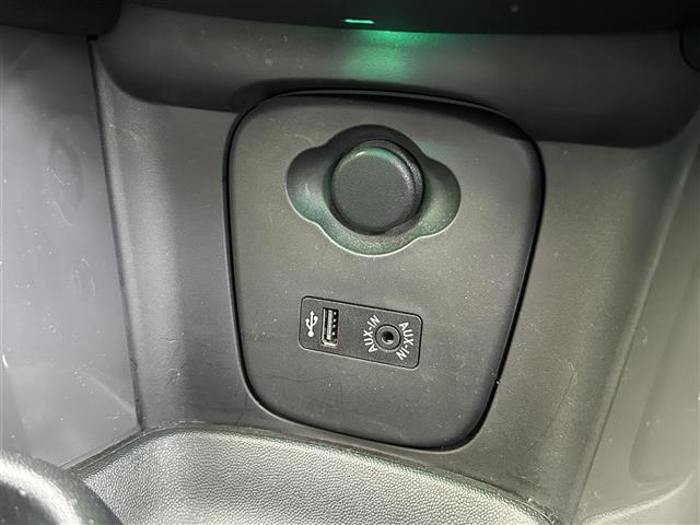 ＭＩＮＩ クーパー　純正ＨＤＤナビ（Ｂｌｕｅｔｏｏｔｈ／ＡＵＸ）☆ＥＴＣ☆アイドリングストップ☆電動格納ミラー☆プッシュスタート☆ＭＴモード☆純正１５インチＡＷ（36枚目）