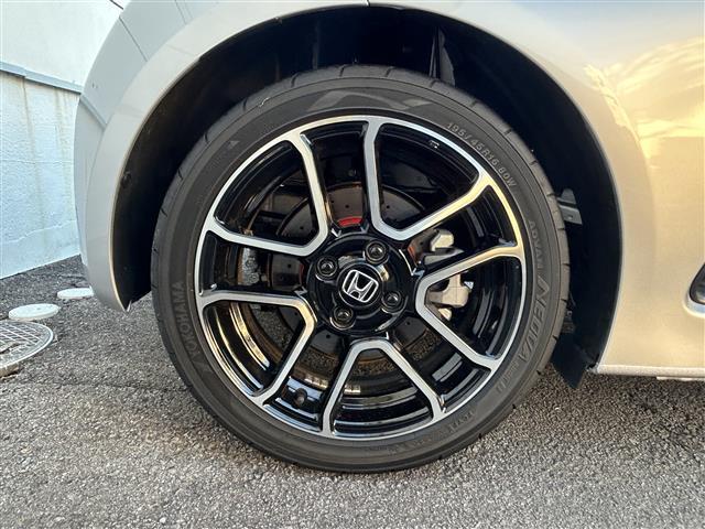 S660 α 純正ディスプレイオーディオ(Bluetooth)☆バックカメラ☆衝突軽減☆デジタルインナーミラー☆クルコン☆ETC☆ハーフレザーシート☆シートヒーター☆前後ドラレコ☆USB/HDM☆HKSマフラー(17枚目)