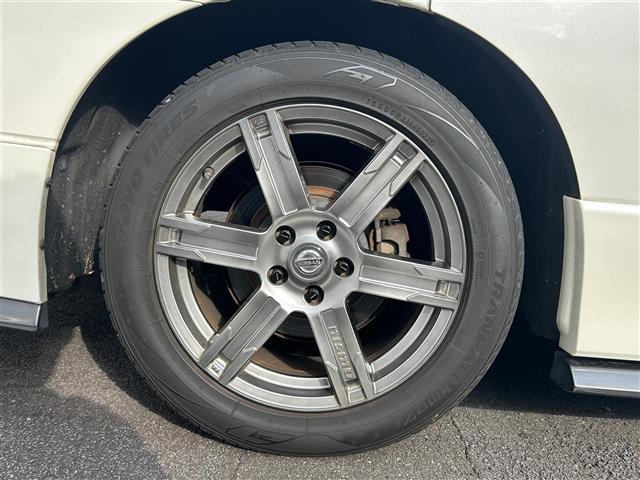 エルグランド 250ハイウェイスターS NISMOエアロ☆純正ナビ(CD/DVD/BT/フルセグ)☆フリップダウンモニター☆全方位カメラ☆コーナーセンサー☆クルーズコントロール☆ETC☆両側パワースライドドア☆NISMO18インチAW(16枚目)