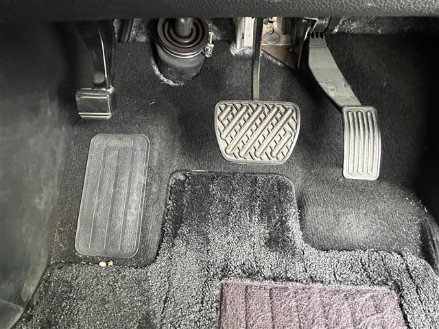 エルグランド 250ハイウェイスターS NISMOエアロ☆純正ナビ(CD/DVD/BT/フルセグ)☆フリップダウンモニター☆全方位カメラ☆コーナーセンサー☆クルーズコントロール☆ETC☆両側パワースライドドア☆NISMO18インチAW(39枚目)