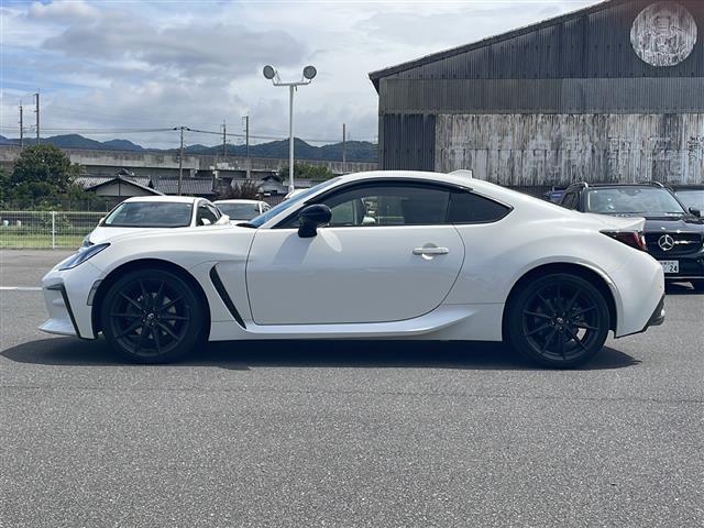 GR86 RZ ワンオーナー@ナビ(CD/DVD/Bluetooth/フルセグTV)@バックカメラ@前後ドライブレコーダー@ETC@社外レーダー@衝突軽減ブレーキ@レーンキープアシスト@レーダークルーズコントロール(11枚目)